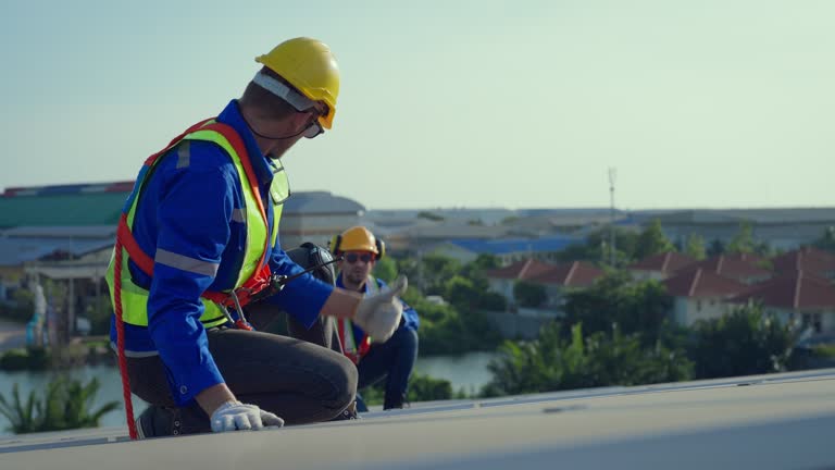 Best Emergency Roof Repair Services  in Berne, IN